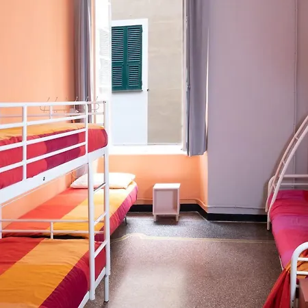 Hostel Manena