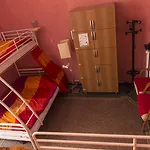 Hostel Manena *