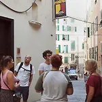 호스텔 Manena