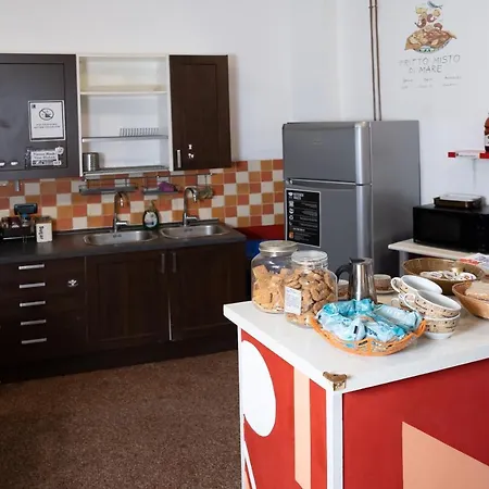 Manena Hostel *