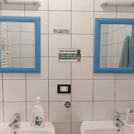 Manena Hostel Janov