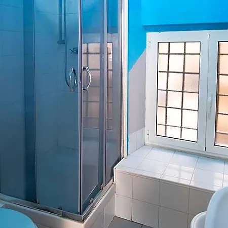 אכסניה Manena ג'נובה