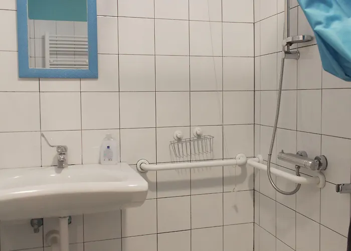 Manena Vandrerhjem Genova