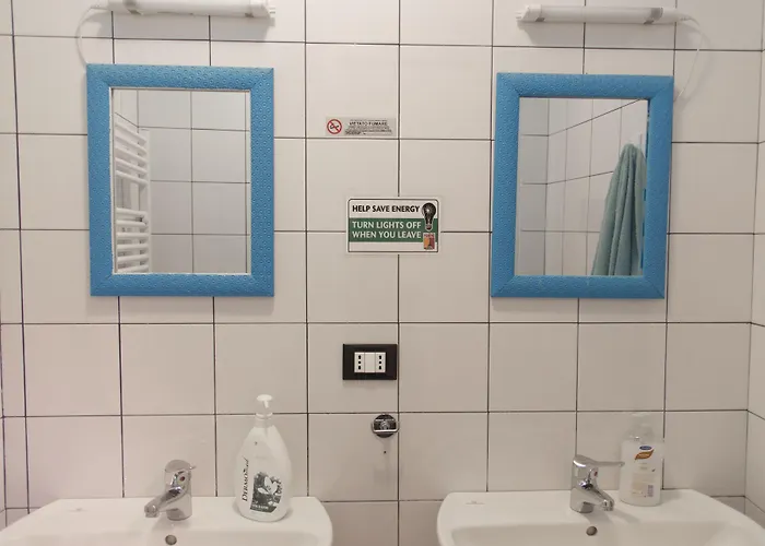 Manena Vandrerhjem Genova