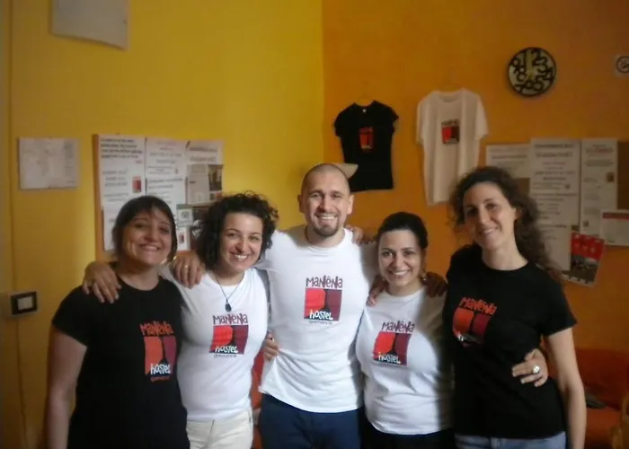 Vandrerhjem Manena *