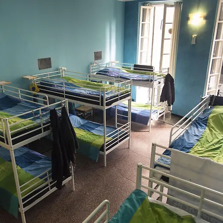 Hostel Manena *